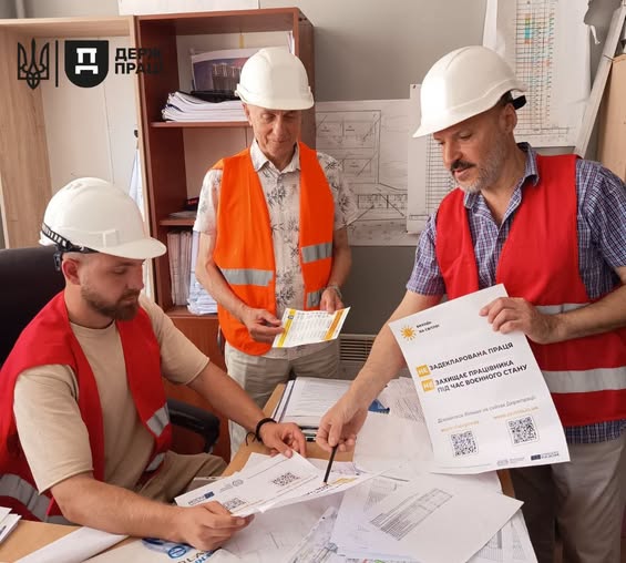 2 Банер Інформаційний матеріал ПМУ Виходь на світло Одещина Виходь на переваги легальної роботи